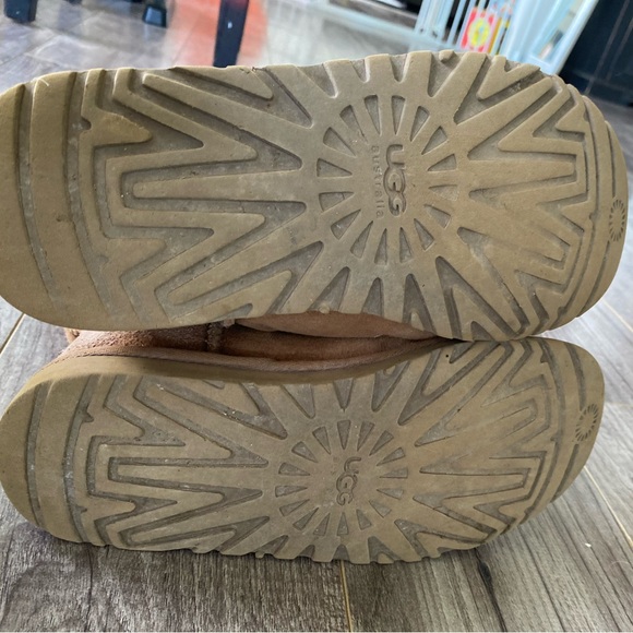 UGG tall tan classic “Eva” leather/ sheepskin lined boots - Picture 9 of 11